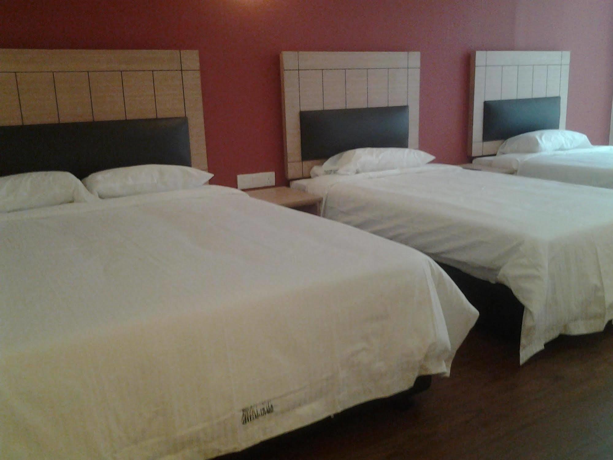 Smart Hotel Seremban Bagian luar foto