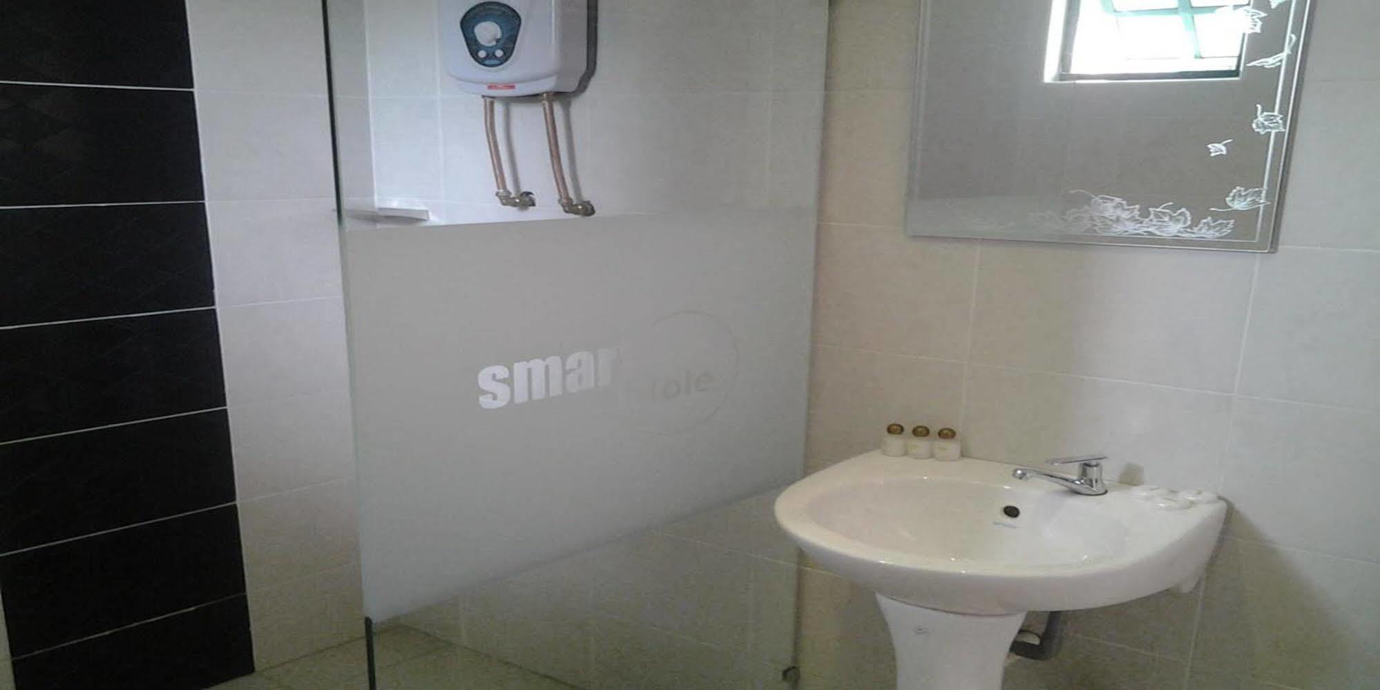 Smart Hotel Seremban Bagian luar foto